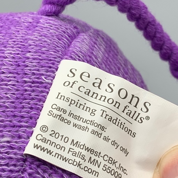 Purple hippo, Seasons of Cannon Falls, 2010 - Picture 4 of 4